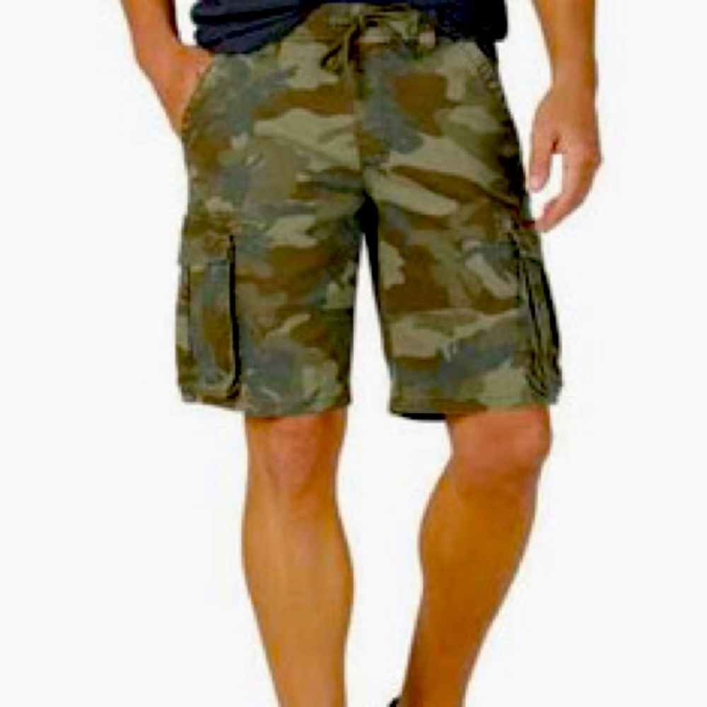 Men’s Wrangler Camo Cargos